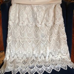 Cotton lace skirt by Solitaire.